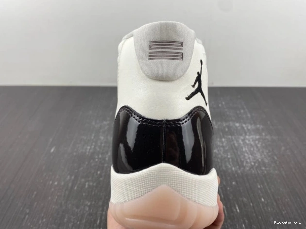 Jordan Neapolitan AR0715-101 Air 11 0810